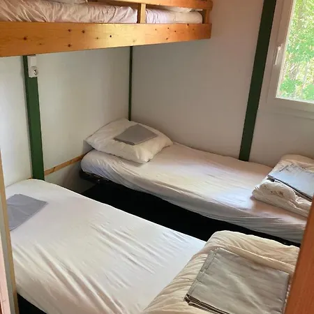 Le Balcon Des Raspes キャンプ場 Saint-Victor-et-Melvieu