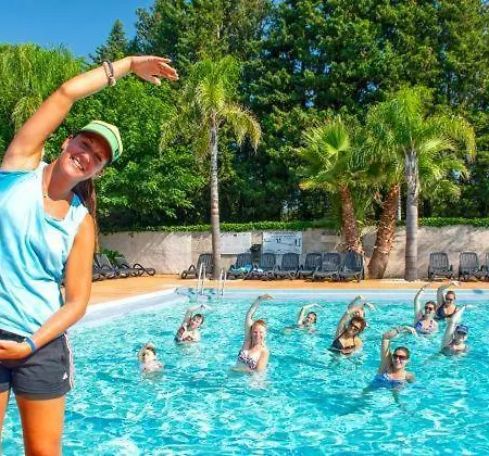 キャンプ場 Le Balcon Des Raspes