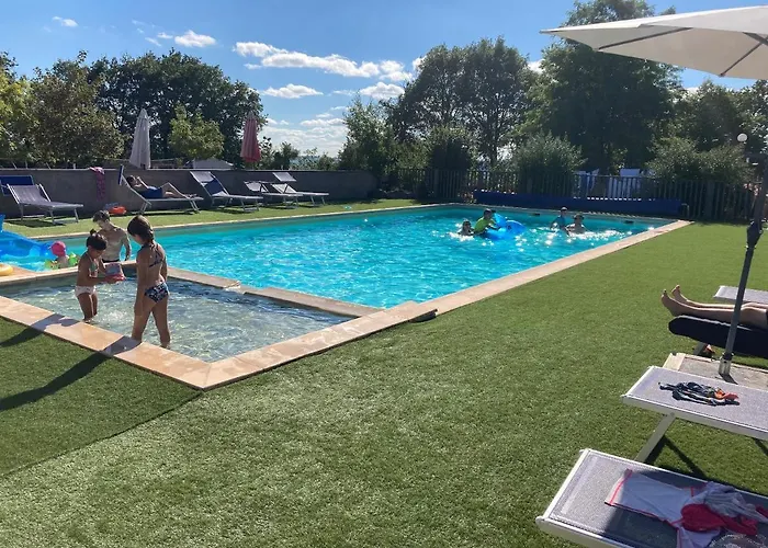 Le Balcon Des Raspes 营地 *